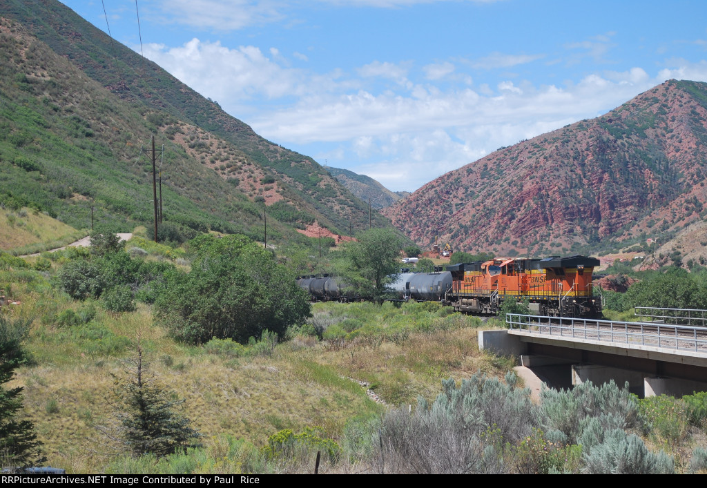 BNSF Heaaded West From Glenwood